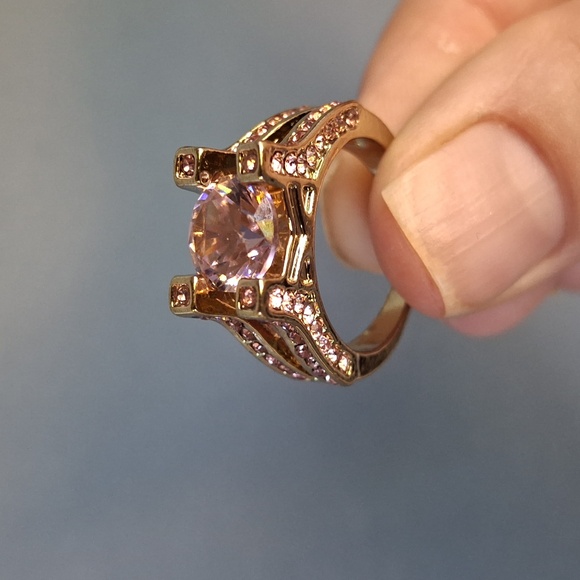 New Pink CZ Gold Ring. - Picture 1 of 13